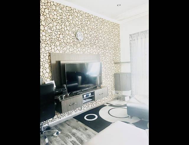 2 bed property to rent in MALANSHOF